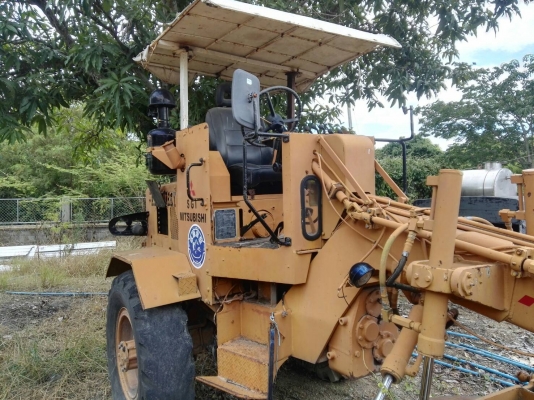 Mitsubishi/ รถเกรด 4 ล้อ เอวตรง ตามสภาพเก็บนิ๊ดเดียวก็ลุยได้