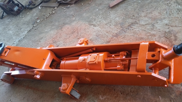 แม่แรงจะเข้ขนาดใหญ่ แม่แรงจะเข้ขนาดใหญ่