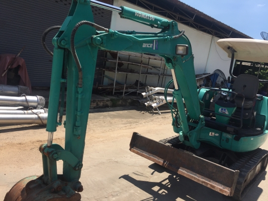 ขายรถขุดเล็กยอดนิยมโคมัสสุpc-27r8รุ่น8เท่าpc30 เก่านอกพร้อมใช้งาน