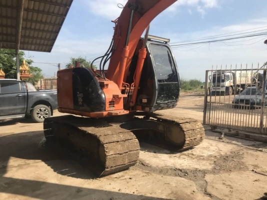 ขาย 980,000 HITACHI ZX 135 US เก่านอกมา 5 เดือน พร้อมใช้งานทุกระบบ เอกสารอินวอย ไฟฟ้าครบ ช่วงล่างดี เครื่องปั้มดีแรง เอวแน่น รถสวยพร้อมใช้ รถอยู่ ราชบุรี 090-772-3710 090-772-3708