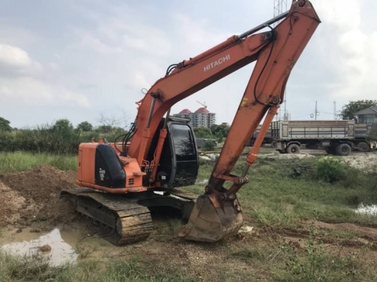 ขาย 980,000 HITACHI ZX 135 US เก่านอกมา 5 เดือน พร้อมใช้งานทุกระบบ เอกสารอินวอย ไฟฟ้าครบ ช่วงล่างดี เครื่องปั้มดีแรง เอวแน่น รถสวยพร้อมใช้ รถอยู่ ราชบุรี 090-772-3710 090-772-3708
