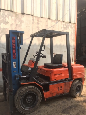 ขายด่วนน โคตรถูกก!! KOMATSU รุ่น 11 FD30 เสา 3 เมตร เกียร์ Manual