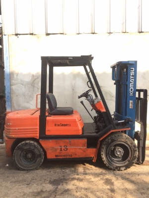 ขายด่วนน โคตรถูกก!! KOMATSU รุ่น 11 FD30 เสา 3 เมตร เกียร์ Manual