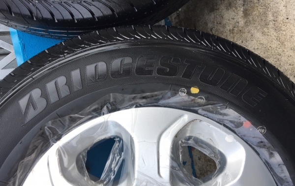 ล้อแม็กเชฟโรเลต พร้อมยาง 215-70-16 ปี17 ป้ายแดง