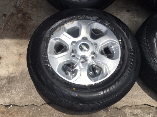 ล้อแม็กเชฟโรเลต พร้อมยาง 215-70-16 ปี17 ป้ายแดง