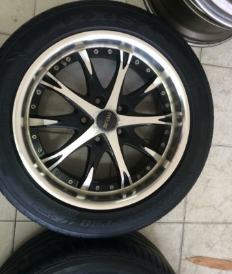 ล้อขอบ17 ET38กว้าง7.5ทั้ง4ลูก5/114ไม่มีซ่อมเดิมๆสีตามการใช้งาน  ID line Tel. 0850448320