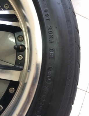 ล้อขอบ17 ET38กว้าง7.5ทั้ง4ลูก5/114ไม่มีซ่อมเดิมๆสีตามการใช้งาน  ID line Tel. 0850448320