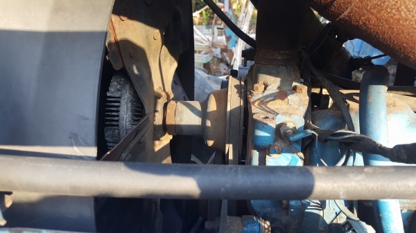 ขายด่วนครับ ford 8210 คานหน้าคาราโล่ เก่านอกครับ