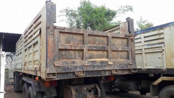 ขาย 790,000 สิบล้อดั้ม HINO FM 3 MNLD  เครื่องดีคัชซีสวย มี 2 คัน มีระบบลากลูกทั้ง 2 คัน เอกสารพร้อมโอน รถอยู่ อุบล 090-772-3710 090-772-3708