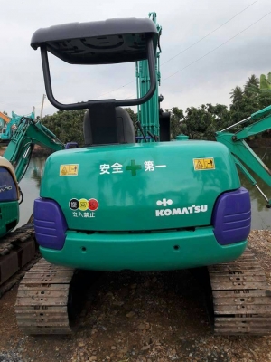 ขายจ้า KOMATSU  PC40-7 เก่านอกแท้  4,xxx ชั่วโมง  มีลายแย๊ก  สภาพสวย  พร้อมใช้ โทร 089-7462641  สุวรรณี