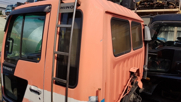 ขายหัวเก๋งรถบรรทุก 6 ล้อ ฮีโน่ ไฮเทค หัวแคบ รุ่นตราสมอ หัวเก่าญี่ปุ่น