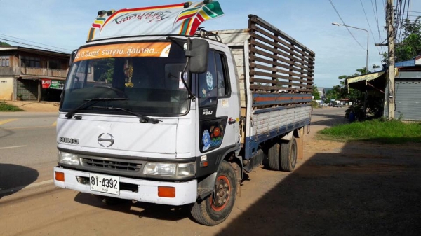 ขายรถ6ล้อ HINO FC4J สภาพพร้อมใช้ ราคา450,000 090-8588220 090-3258446 090-4610380 ดูประกาศทั้งหมด htt ขายรถ6ล้อ HINO FC4J สภาพพร้อมใช้ ราคา450,000 090-8588220 090-3258446 090-4610380 ดูประกาศทั้งหมด htt