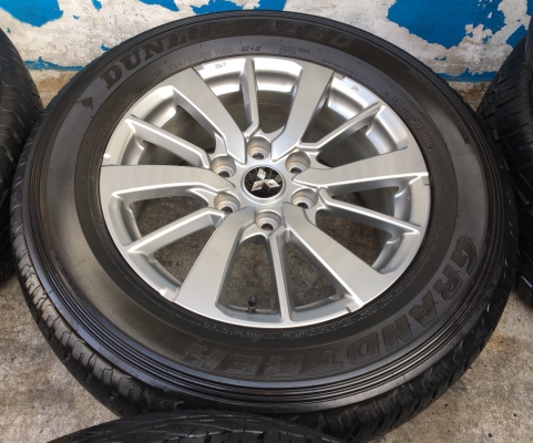 ล้อแม็ก Mitsu Pajero ขอบ 18 พร้อมยาง Dunlop 265-60-18 ปลายปี 15 แม็กสวย ดอกเต็มๆ