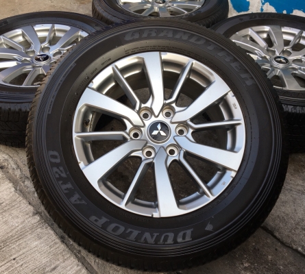 ล้อแม็ก Mitsu Pajero ขอบ 18 พร้อมยาง Dunlop 265-60-18 ปลายปี 15 แม็กสวย ดอกเต็มๆ