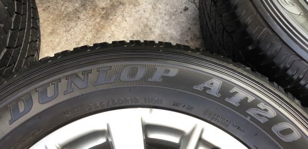 ล้อแม็ก Mitsu Pajero ขอบ 18 พร้อมยาง Dunlop 265-60-18 ปลายปี 15 แม็กสวย ดอกเต็มๆ