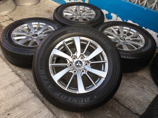 ล้อแม็ก Mitsu Pajero ขอบ 18 พร้อมยาง Dunlop 265-60-18 ปลายปี 15 แม็กสวย ดอกเต็มๆ