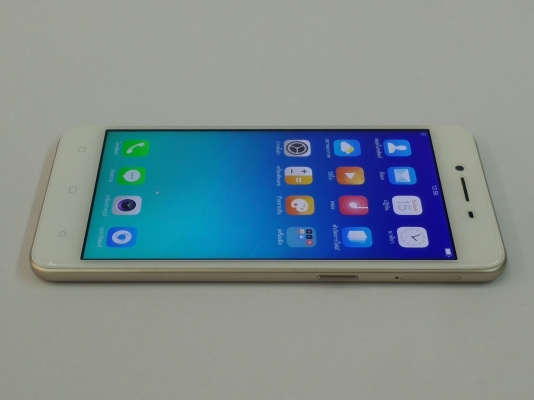 OPPO A37fw สีทอง ติดฟีล์มแล้ว สภาพใหม่ ประกันศูนย์ถึง 5-6-61 ส่งฟรี
