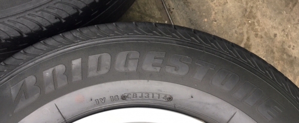 ยาง Bridgestone 215-70-15 ปี 14 ยาง Bridgestone 215-70-15 ปี 14