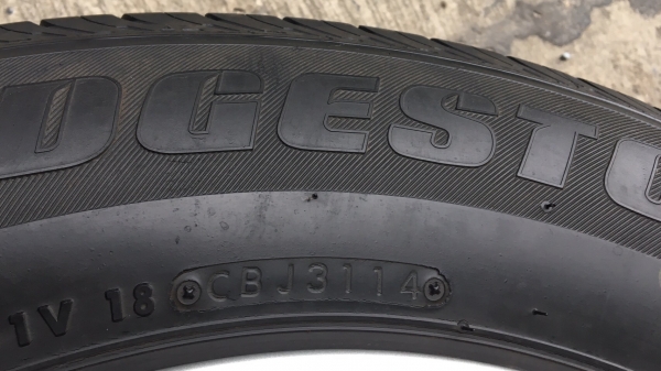 ยาง Bridgestone 215-70-15 ปี 14 ยาง Bridgestone 215-70-15 ปี 14