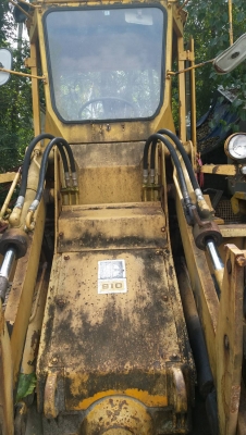 รถตัก CAT 910. สนใจติดต่อ 081 - 6079515
