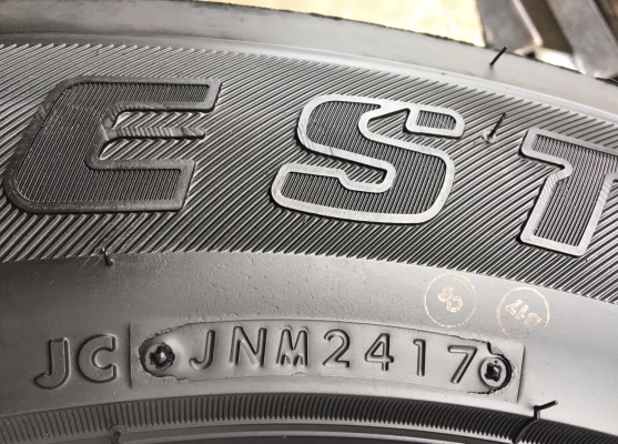 แม็กพร้อมยางป้ายแดง ISUZU MU-X 255-60-18 ปี 17 สวยกริ๊บ ดอกเต็มๆ