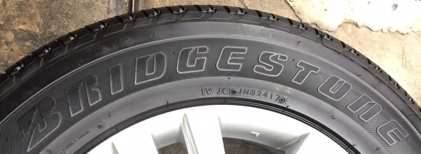 แม็กพร้อมยางป้ายแดง ISUZU MU-X 255-60-18 ปี 17 สวยกริ๊บ ดอกเต็มๆ