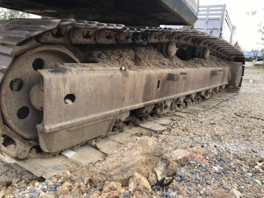 Komatsu 200 รุ่น 5 LC มีเล่มทะเบียน ช่วงล่างเต็ม เอวแน่น ไฟฟ้าครบ มีแอร์  ไม่โหลด สวยพร้อมใช้ค่ะ