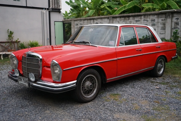 Benz 280s w108 เบนซ์ ตาตั้ง Benz 280s w108 เบนซ์ ตาตั้ง
