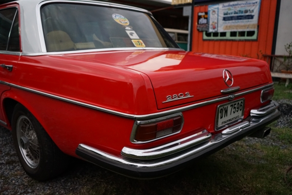 Benz 280s w108 เบนซ์ ตาตั้ง Benz 280s w108 เบนซ์ ตาตั้ง