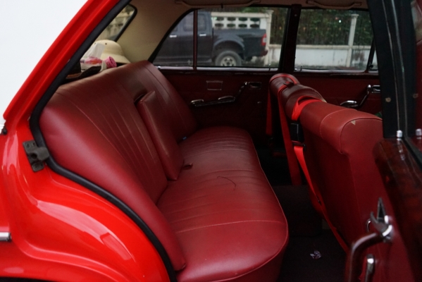 Benz 280s w108 เบนซ์ ตาตั้ง Benz 280s w108 เบนซ์ ตาตั้ง