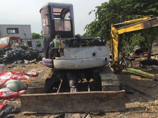 ขายรถแบคโฮ KOMATSU PC75UU-2 ราคา 250000