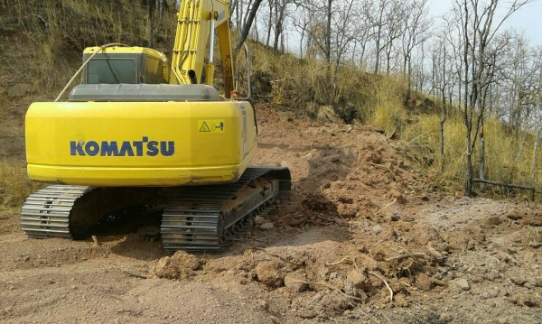 ขายด่วน!! KOMATSU PC200-7 สภาพสวยค่ะ