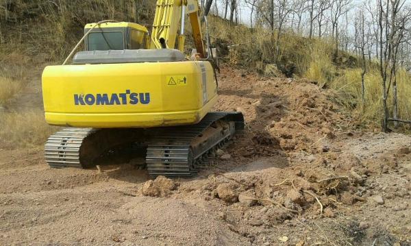 ขายด่วน!! KOMATSU PC200-7 สภาพสวยค่ะ