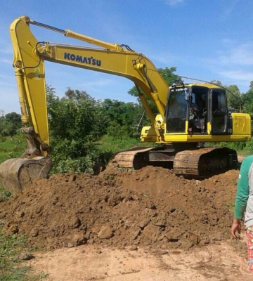 ขายด่วน!! KOMATSU PC200-7 สภาพสวยค่ะ