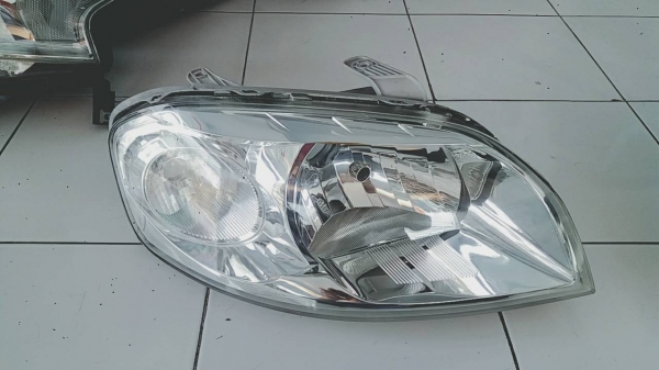 ไฟหน้า Chevrolet Aveo แท้ศูนย์ มีคู่เดียว ไฟหน้า Chevrolet Aveo แท้ศูนย์ มีคู่เดียว