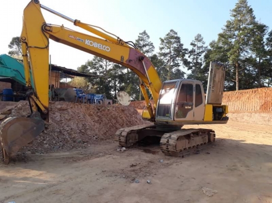ขาย 550,000 KOBELCO sk 200-3 เครื่องดี ปั้มแรง ไฟฟ้าตัด เอวแน่น ช่วงล่างหนา แอร์หนาว เอกสารสัญญาซื้อขาย รถอยู่ ชลบุรี 090-772-3710 090-772-3708