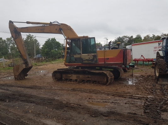 ขายKomatsu Pc200-3คอนโทรนสั้น สภาพสวยพร้อมใช้ ติดต่อคุณอ๊อฟ พิจิตร 086-737-9991