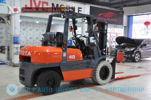 ขายรถโฟล์คลิฟท์มือสอง TOYOTA รุ่น 6FG40-10090 นำเข้าจากประเทศญี่ปุ่น 100\% ไม่เคยใช้งานในไทย ขายรถโฟล์คลิฟท์มือสอง TOYOTA รุ่น 6FG40-10090 นำเข้าจากประเทศญี่ปุ่น 100\% ไม่เคยใช้งานในไทย