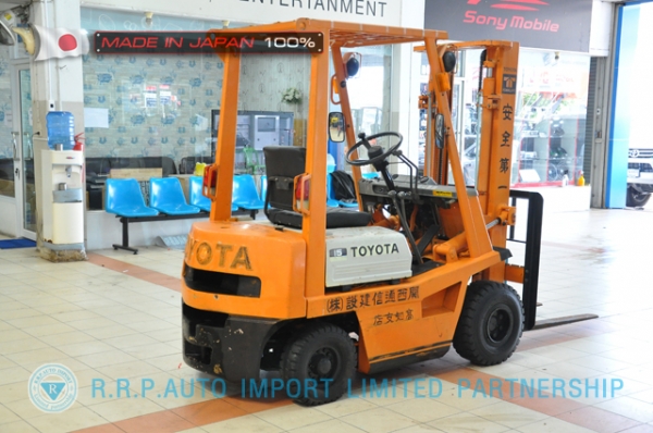ขายรถโฟล์คลิฟท์มือสอง TOYOTA รุ่น 4FGL15-40298 นำเข้าจากประเทศญี่ปุ่น 100\% ไม่เคยใช้งานในไทย