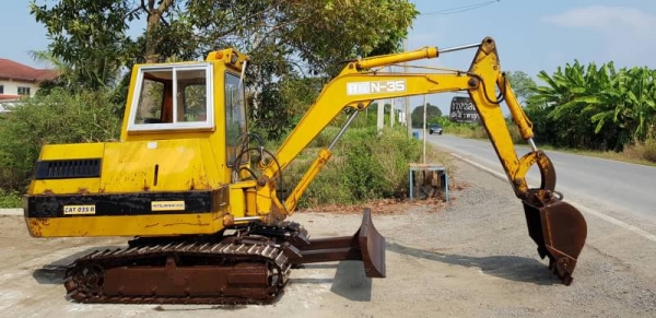 ขายด่วน155,000รถแบคโฮมิสซูMN35หัวเก๋งเทียบเท่าPC35คอลโทลดีปั่มดีเครื่องดีปั่มแรงรถนอกเพิ่งนำเข้ามาใหม่ยังไม่เคยใช้งานในเมืองไทยเลย