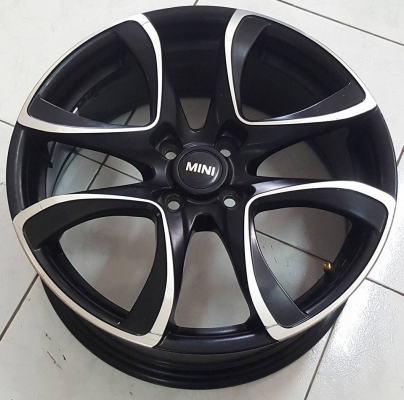 แม็กขอบ17 มือ2 มีหลายชุดพร้อมยางถูก