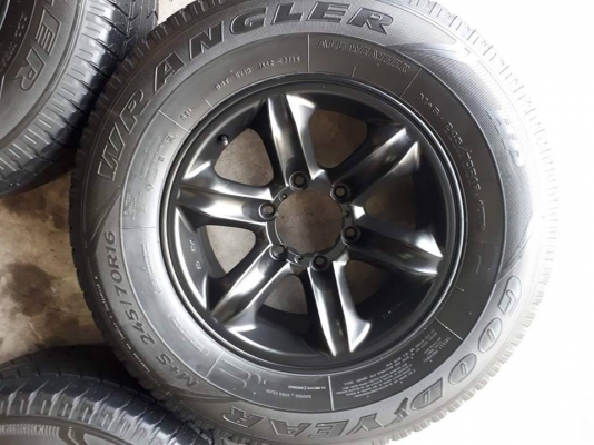 ขายแม็กพร้อมยาง IZUZU เล็บเหยี่ยว แท้ 100\% กว้าง 7" ทำสีมาอย่างเดียวยางปี2015