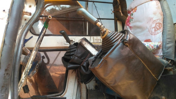 ขายรถแบคโฮ KOBELCO SK 200-3