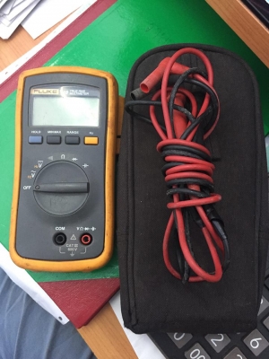 ขายมิเตอร์ FLUKE 110 มือสองครับ ขายมิเตอร์ FLUKE 110 มือสองครับ