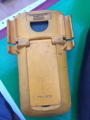 ขายมิเตอร์ FLUKE 110 มือสองครับ ขายมิเตอร์ FLUKE 110 มือสองครับ