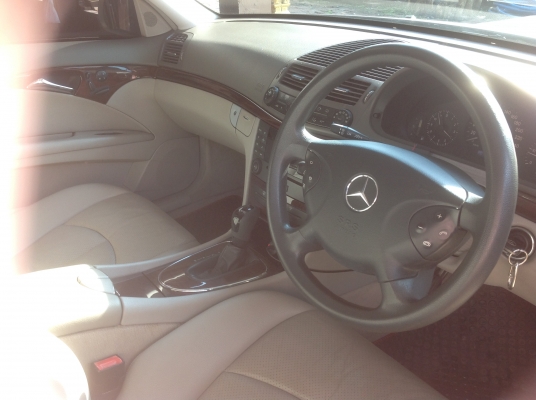 ขายBENZ E220 WDB211 CDI (ดีเซล) 2200cc เครื่องดี ประหยัดน้ำมันมากๆ รถสวยพร้อมใช้งาน