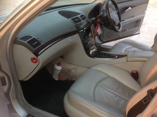 ขายBENZ E220 WDB211 CDI (ดีเซล) 2200cc เครื่องดี ประหยัดน้ำมันมากๆ รถสวยพร้อมใช้งาน