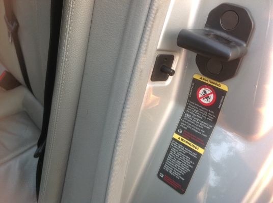 ขายBENZ E220 WDB211 CDI (ดีเซล) 2200cc เครื่องดี ประหยัดน้ำมันมากๆ รถสวยพร้อมใช้งาน