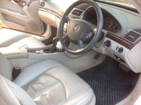 ขายBENZ E220 WDB211 CDI (ดีเซล) 2200cc เครื่องดี ประหยัดน้ำมันมากๆ รถสวยพร้อมใช้งาน