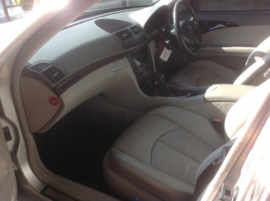 ขายBENZ E220 WDB211 CDI (ดีเซล) 2200cc เครื่องดี ประหยัดน้ำมันมากๆ รถสวยพร้อมใช้งาน